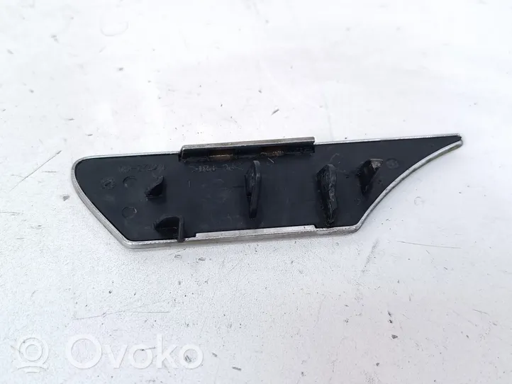 Ford Kuga I Tappo/coperchio ugello a spruzzo lavafari 16672300