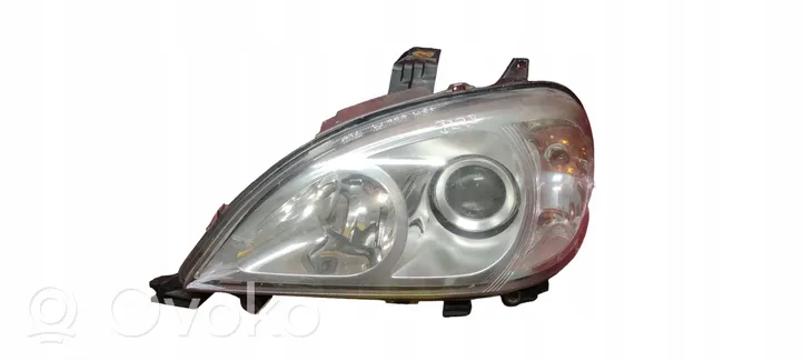 Mercedes-Benz ML W163 Lampa przednia 