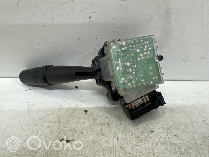 Toyota Avensis Verso Leva comando tergicristalli 28640