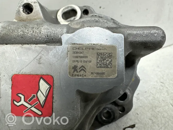 Citroen C4 II Picasso Pompe d'injection de carburant à haute pression 9674984480