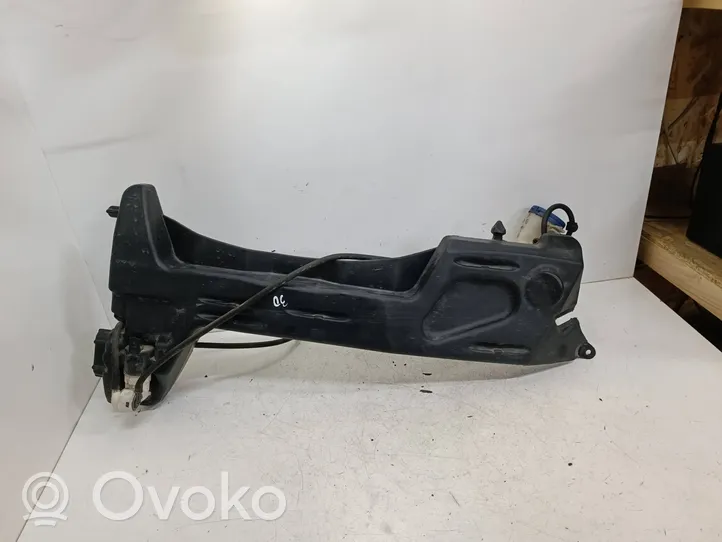 Citroen C4 II Picasso Réservoir de liquide lave-glace 9676088180