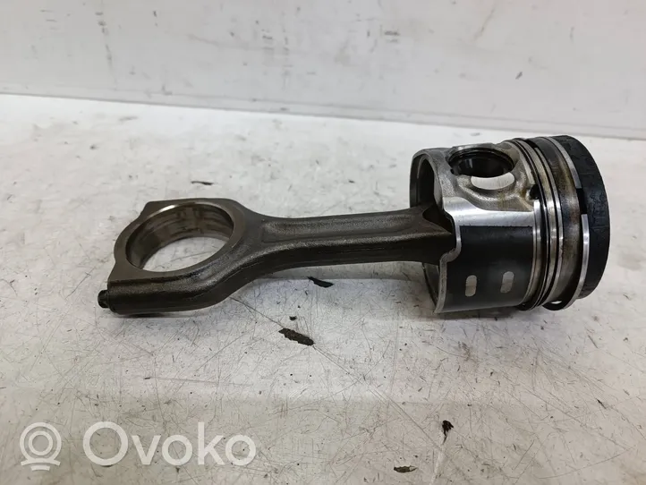 Peugeot 508 Piston with connecting rod 