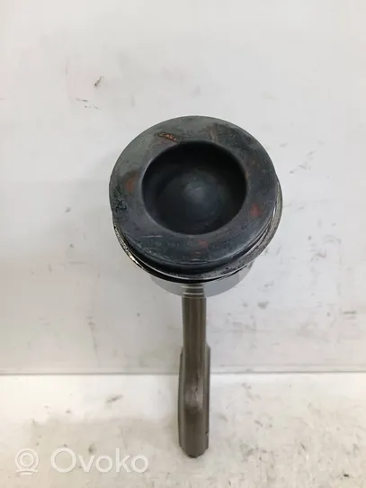 Peugeot 508 Piston with connecting rod 
