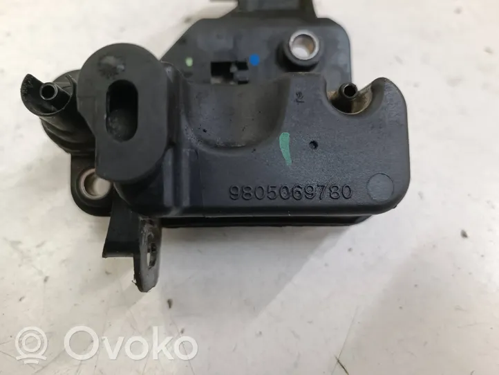 Citroen C4 II Picasso Podciśnieniowy zbiornik powietrza 9805069780