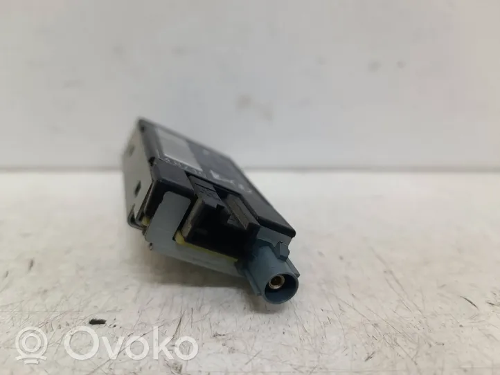 Peugeot 5008 Antennenverstärker Signalverstärker 9664378080