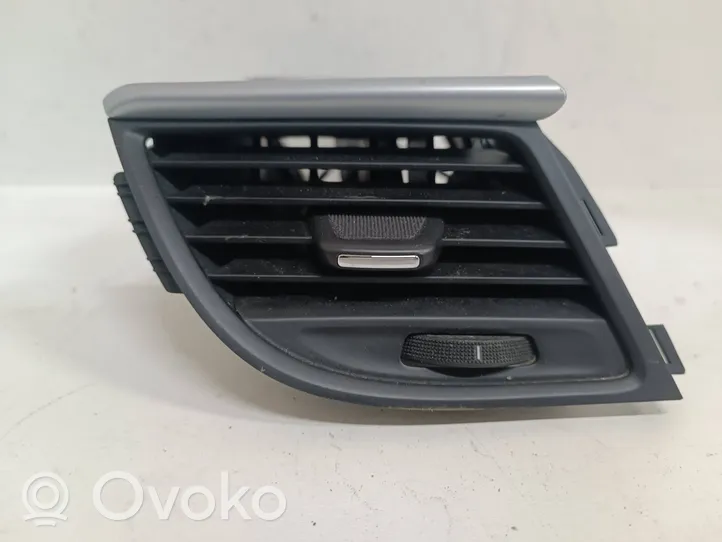 Opel Zafira C Moldura protectora de la rejilla de ventilación lateral del panel 