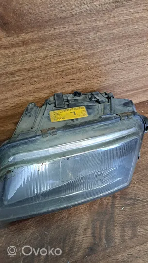 Audi A4 S4 B5 8D Lampa przednia 8D0941003E