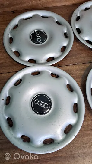 Audi A8 S8 D2 4D R16 wheel hub/cap/trim 4d0601147