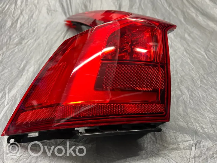 Volvo V90 Cross Country Luci posteriori 32228010