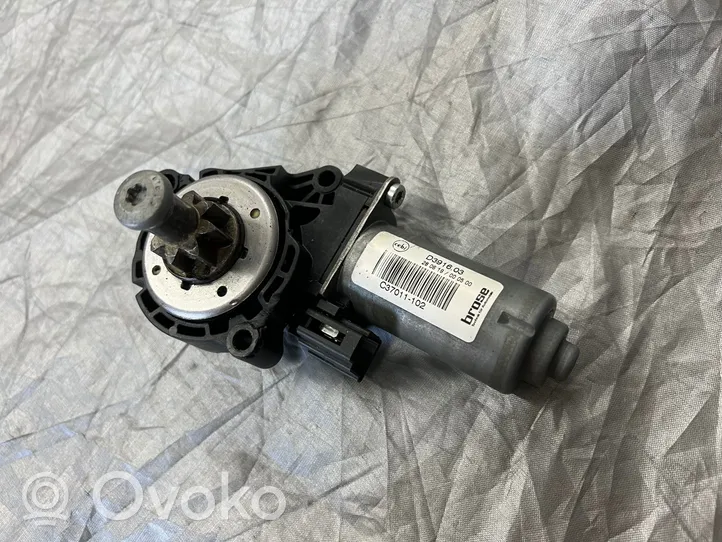 Volvo S60 Motorino di regolazione del sedile C37011102