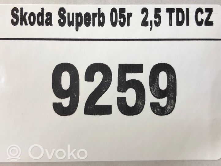 Skoda Superb B5 (3U) Colector de escape 059253033M