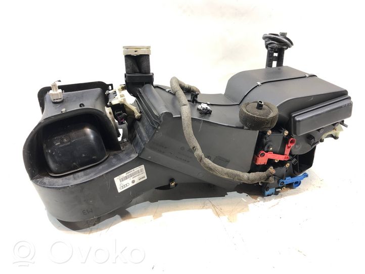 Volkswagen PASSAT B5.5 Interior heater climate box assembly 8D1820005P