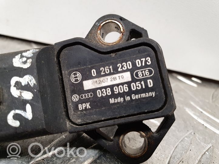 Volkswagen Eos Czujnik ciśnienia powietrza 0261230073
