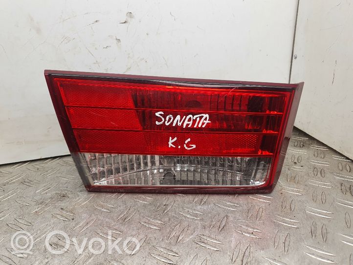 Hyundai Sonata Lampy tylnej klapy bagażnika 924033K0