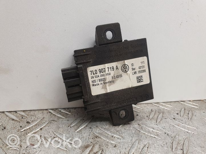 Volkswagen Touareg I Boîtier module alarme 7L0907719A