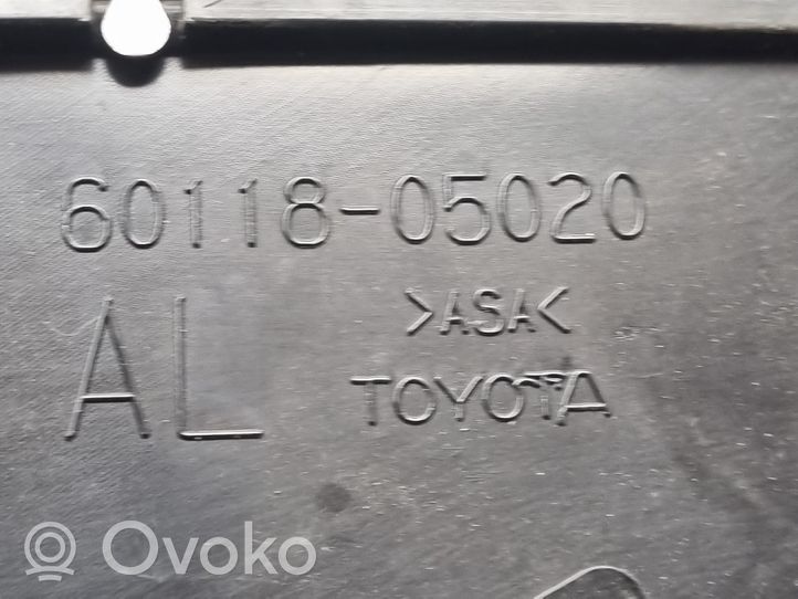 Toyota Avensis T270 Spoguļa plastmasas dekoratīvā apdare 6011805020