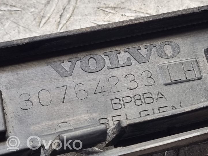 Volvo V50 Uchwyt / Mocowanie zderzaka tylnego 30764233