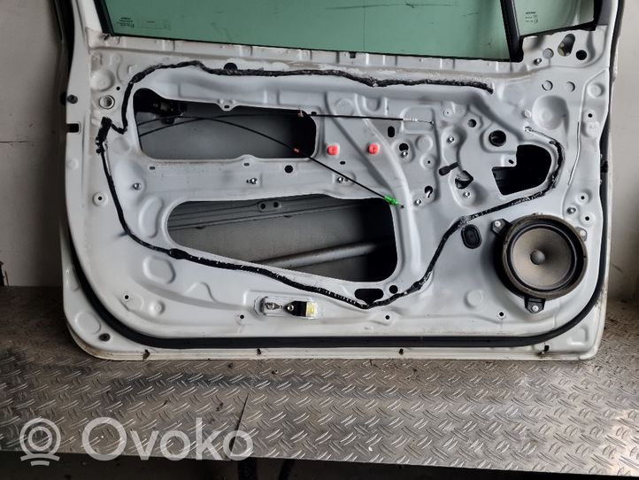 Toyota Yaris Priekinės durys (dvidurio) 
