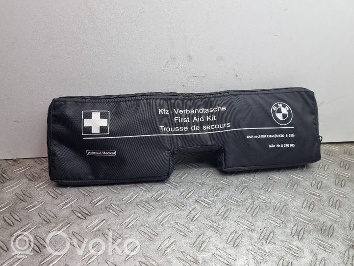 BMW 7 F01 F02 F03 F04 Trousse de premiers secours 