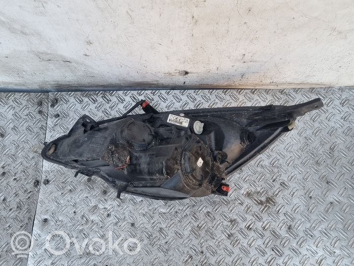 Opel Meriva B Lampa przednia 13253632