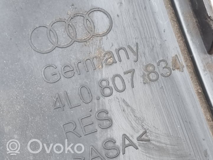 Audi Q7 4L Apdailinė galinio bamperio juosta 4L0807834