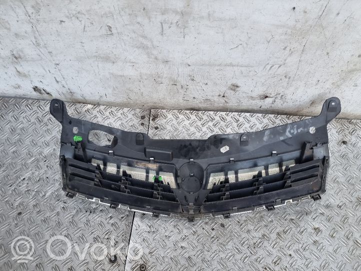 Opel Astra H Maskownica / Grill / Atrapa górna chłodnicy 13225788