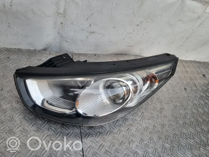 Hyundai ix35 Phare frontale 921012Y