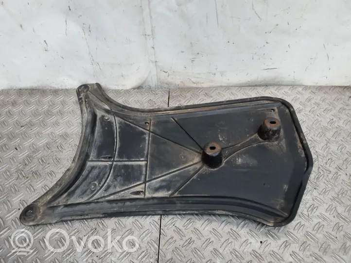 Audi A5 8T 8F Osłona tylna podwozia 8K0825219