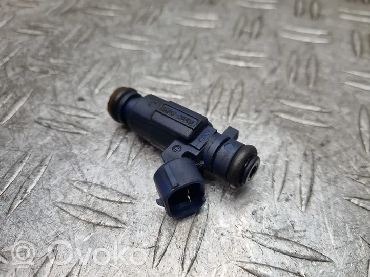 Hyundai i30 Injecteur de carburant 353102B00