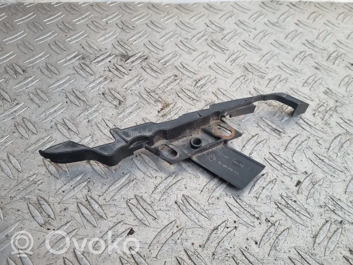 Audi A8 S8 D3 4E Support phare frontale 15815400