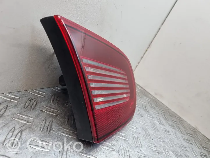 Volkswagen Eos Lampy tylnej klapy bagażnika 1Q0945093