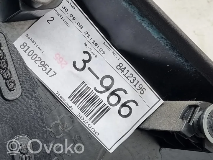 Audi A4 S4 B8 8K Takaoven verhoilu 8K0867306