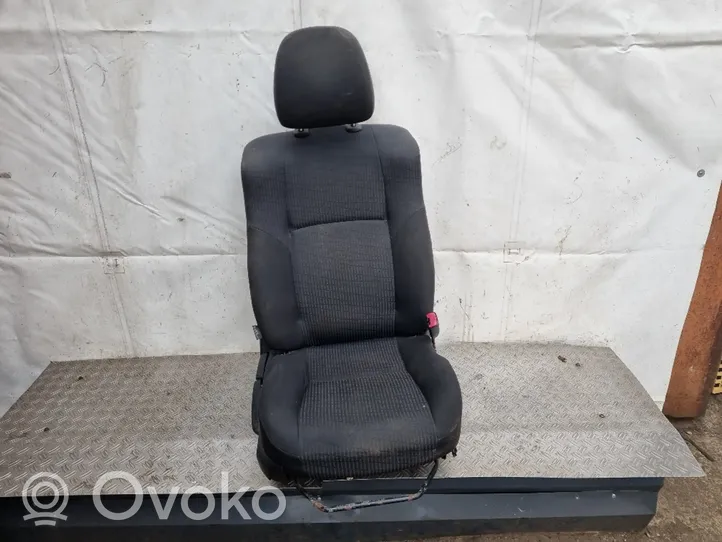 Toyota Avensis T270 Priekinė keleivio sėdynė 