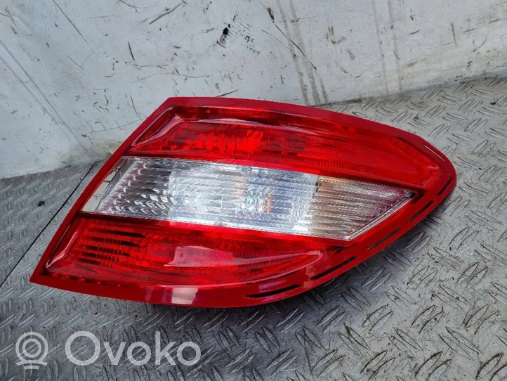 Mercedes-Benz C W204 Luci posteriori 2048200264