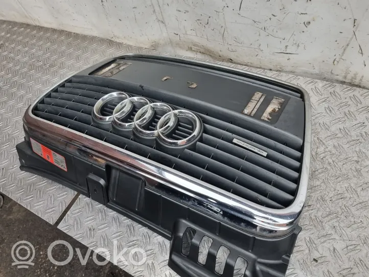 Audi A4 S4 B7 8E 8H Griglia superiore del radiatore paraurti anteriore 8E0853651J