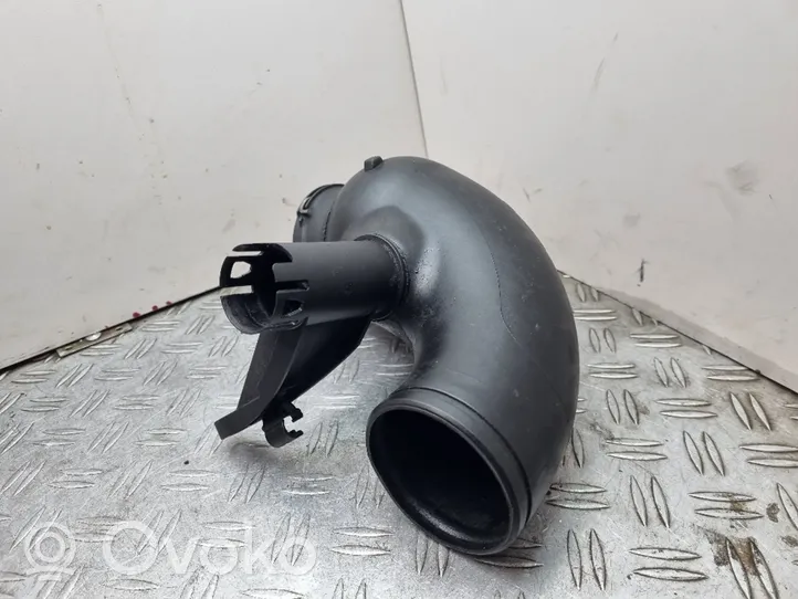 BMW X3 E83 Air intake duct part 7803843