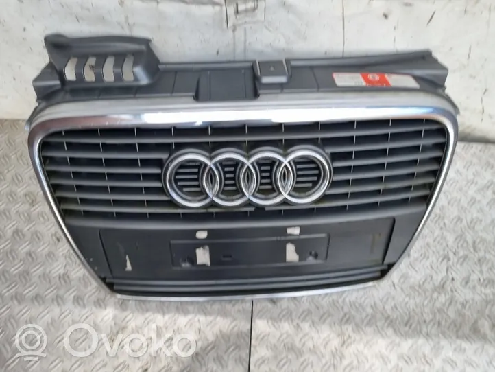 Audi A4 S4 B7 8E 8H Front bumper upper radiator grill 8E0853651Q