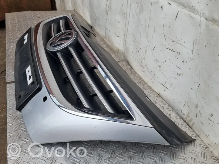 Volkswagen PASSAT CC Maskownica / Grill / Atrapa górna chłodnicy 3C8853651