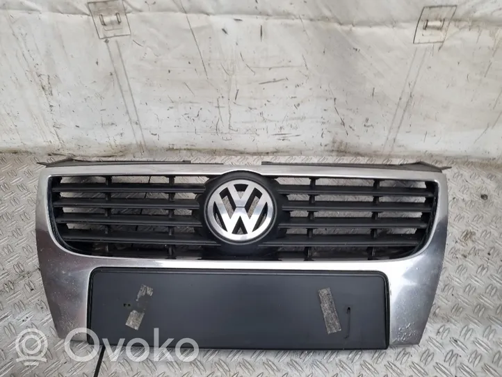 Volkswagen PASSAT B6 Griglia superiore del radiatore paraurti anteriore 3C0853651B