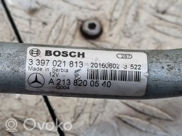 Mercedes-Benz E W213 Mechanizm i silniczek wycieraczek szyby przedniej / czołowej A2138200540