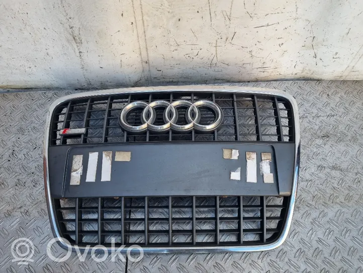 Audi A4 S4 B7 8E 8H Front bumper upper radiator grill 8E0853651M