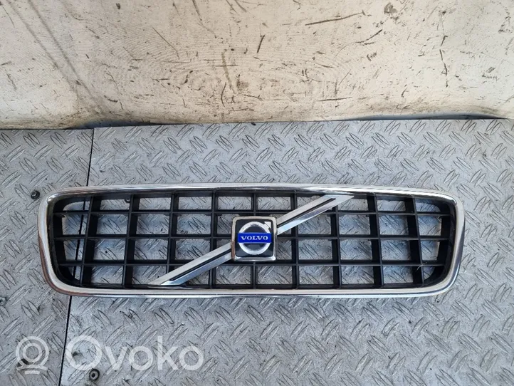 Volvo S60 Front bumper upper radiator grill 08693331