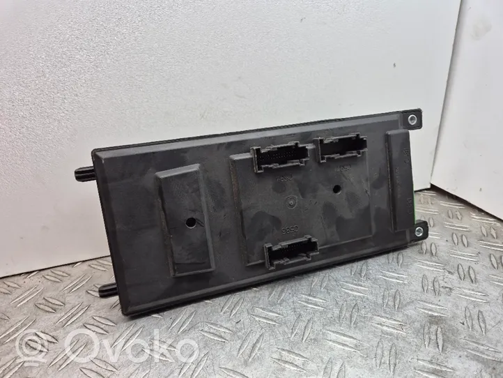 Land Rover Range Rover Sport L320 Module de fusibles YQE500350