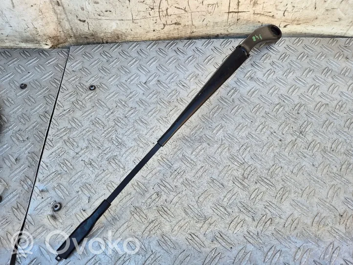 Mercedes-Benz B W246 W242 Front wiper blade arm A2468200144