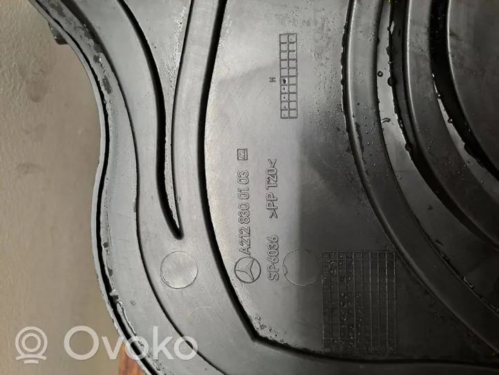 Mercedes-Benz E W212 Parte del condotto dell’aria del micro filtro dell’aria A2128300103