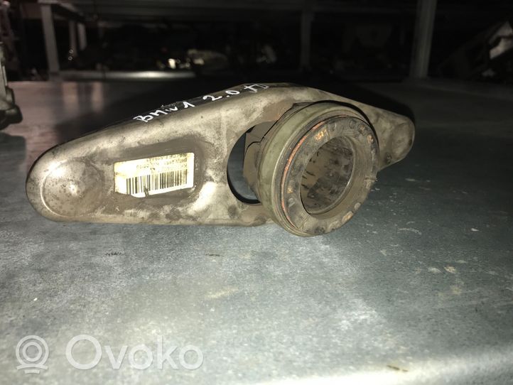 BMW 1 E81 E87 Łapa / Widełki wyciskowe sprzęgła 21517570154