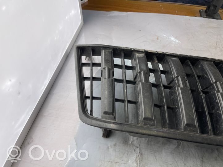 Toyota Land Cruiser (HDJ90) Maskownica / Grill / Atrapa górna chłodnicy 5310060100