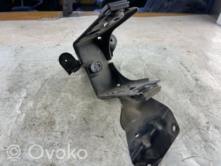 Audi A8 S8 D3 4E Supporto pompa ABS 4E0614119