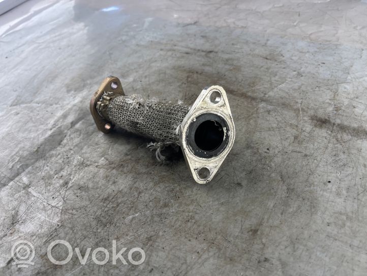 Audi A8 S8 D3 4E Tuyau de raccordement solide EGR 059131525