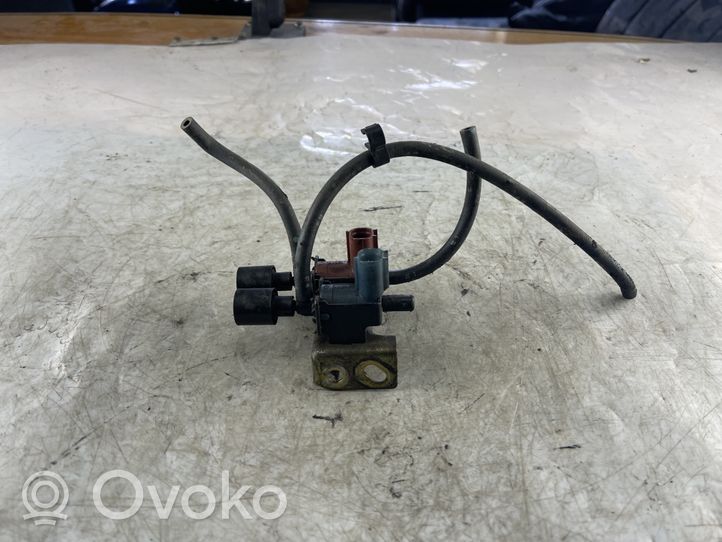 Toyota Land Cruiser (HDJ90) Zawór podciśnienia / Elektrozawór turbiny 9091012074